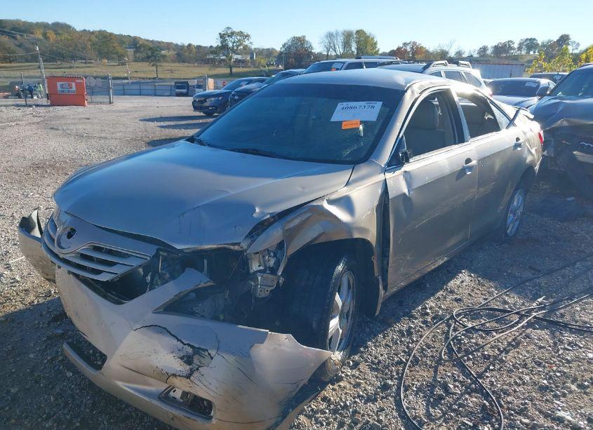 Photo 2 of 2007 Toyota Camry LE (VIN 4T1BE46K67U129921)