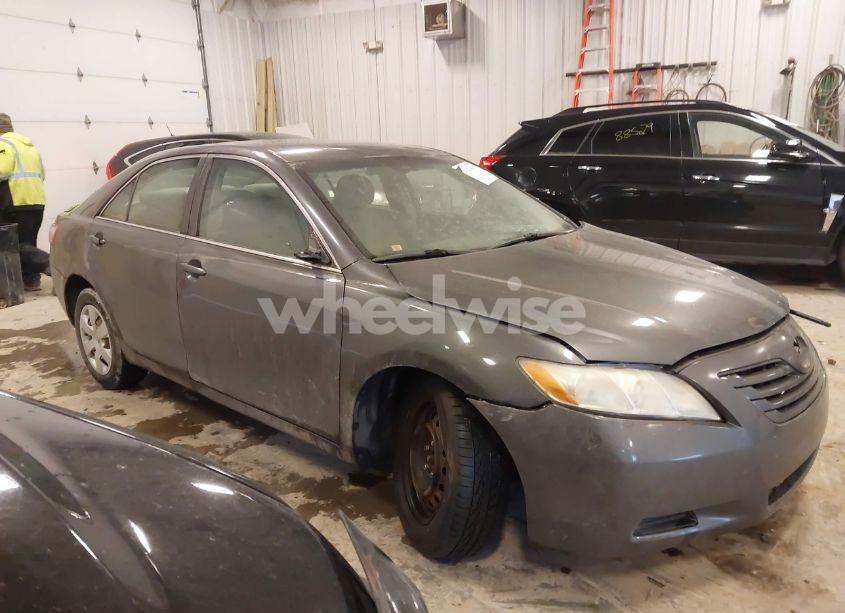 2007 Toyota Camry LE (VIN 4T1BE46K67U130258) main photo