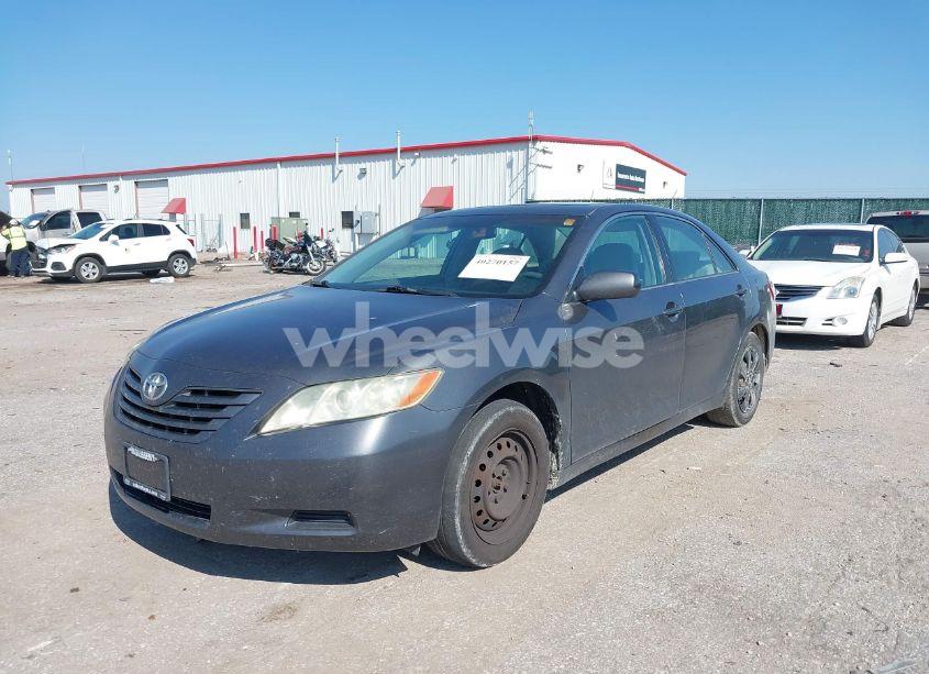 Photo 2 of 2007 Toyota Camry LE (VIN 4T1BE46K67U135198)