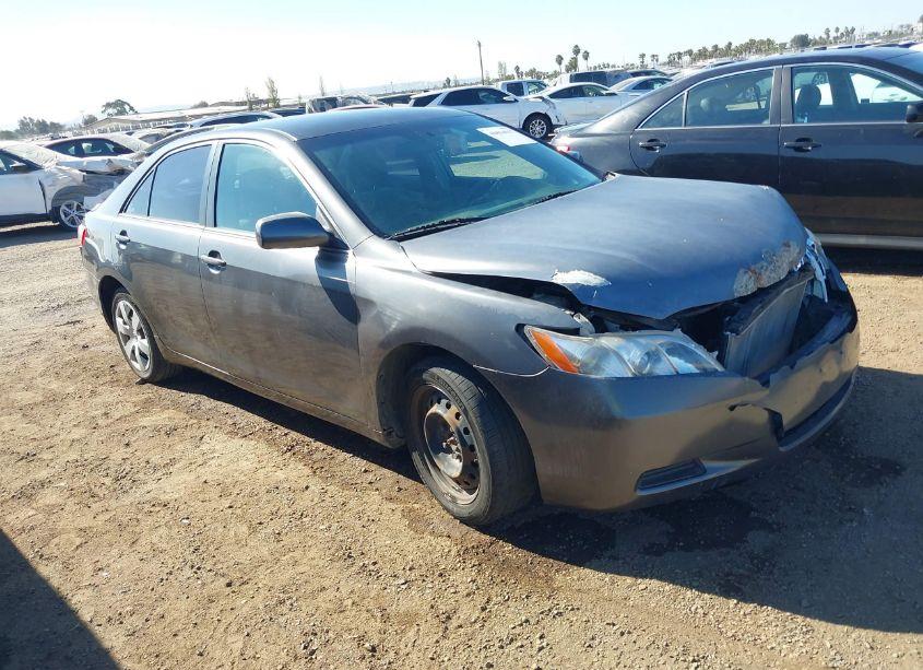 2007 Toyota Camry LE (VIN 4T1BE46K67U137162) main photo