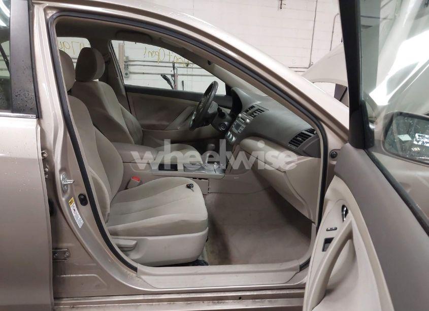 Photo 5 of 2007 Toyota Camry LE (VIN 4T1BE46K67U182991)