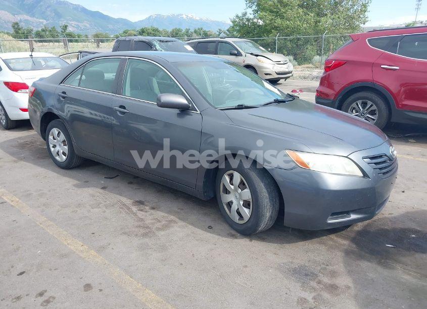 2007 Toyota Camry LE (VIN 4T1BE46K67U192582) main photo