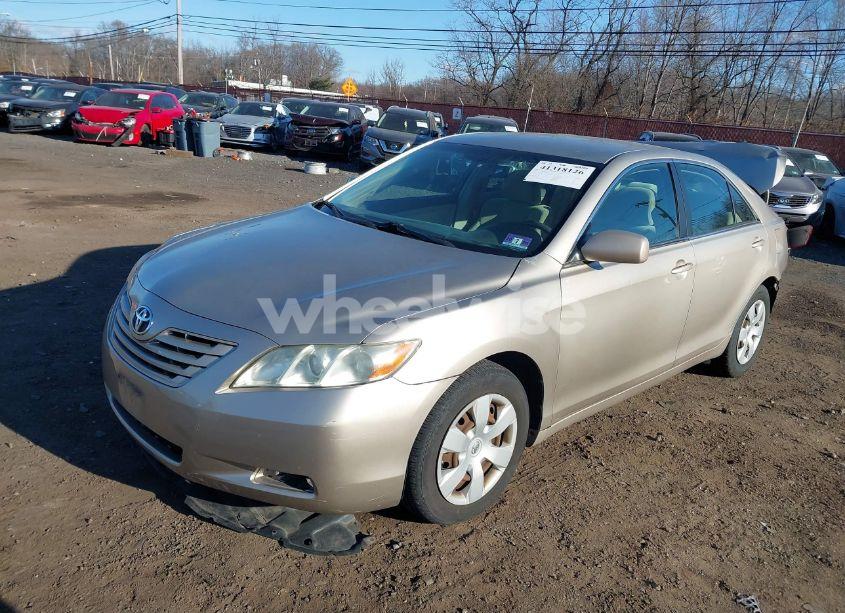 Photo 2 of 2007 Toyota Camry LE (VIN 4T1BE46K67U510782)
