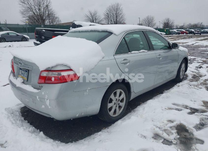 Photo 4 of 2007 Toyota Camry LE (VIN 4T1BE46K67U511060)