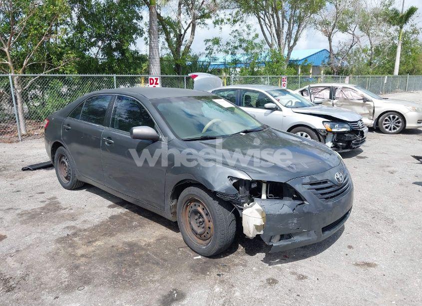 2007 Toyota Camry LE (VIN 4T1BE46K67U539568) main photo