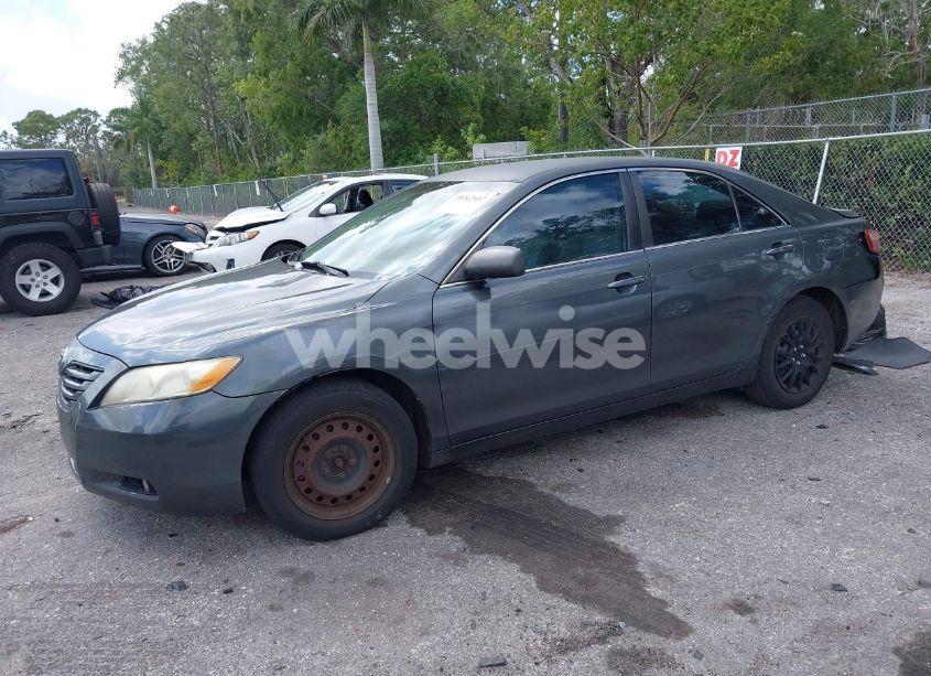 Photo 2 of 2007 Toyota Camry LE (VIN 4T1BE46K67U539568)