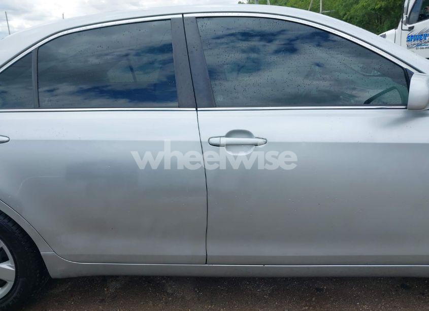 Photo 13 of 2007 Toyota Camry CE/LE/XLE/SE (VIN 4T1BE46K67U552787)