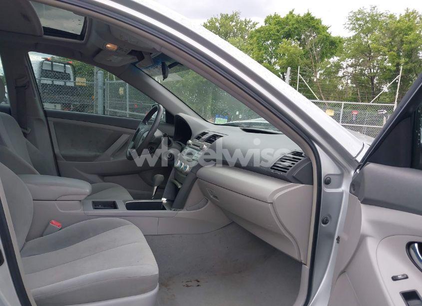 Photo 5 of 2007 Toyota Camry CE/LE/XLE/SE (VIN 4T1BE46K67U552787)