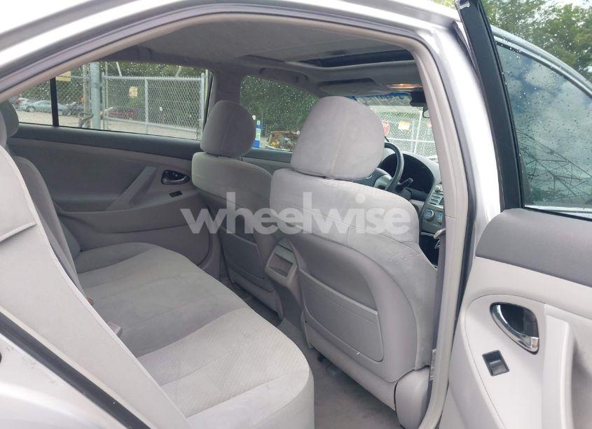 Photo 8 of 2007 Toyota Camry CE/LE/XLE/SE (VIN 4T1BE46K67U552787)