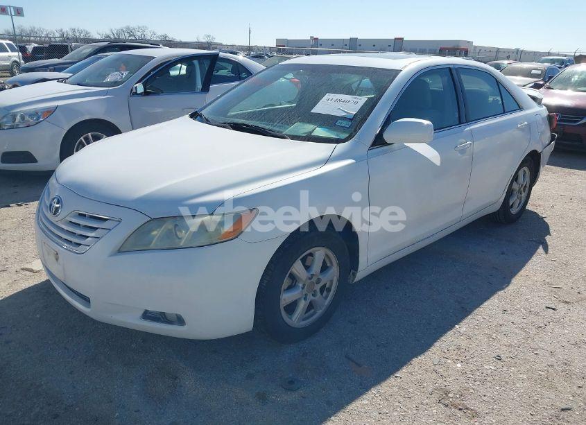 Photo 2 of 2007 Toyota Camry XLE (VIN 4T1BE46K67U563627)