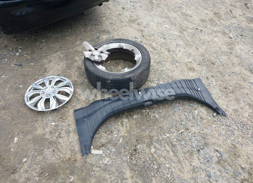 Photo 12 of 2007 Toyota Camry LE (VIN 4T1BE46K67U569900)