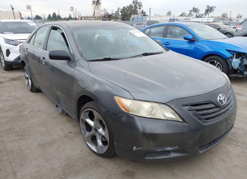 2007 Toyota Camry LE (VIN 4T1BE46K67U577902) main photo