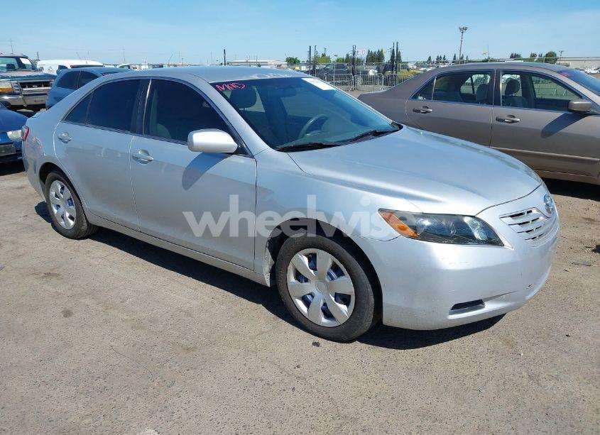 2007 Toyota Camry LE (VIN 4T1BE46K67U592089) main photo