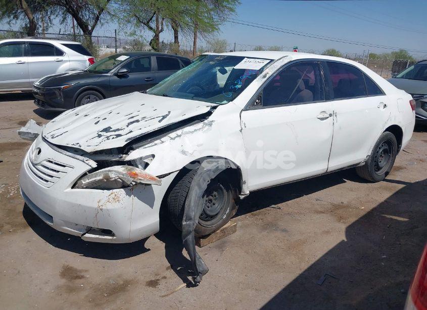 Photo 2 of 2007 Toyota Camry LE (VIN 4T1BE46K67U638990)