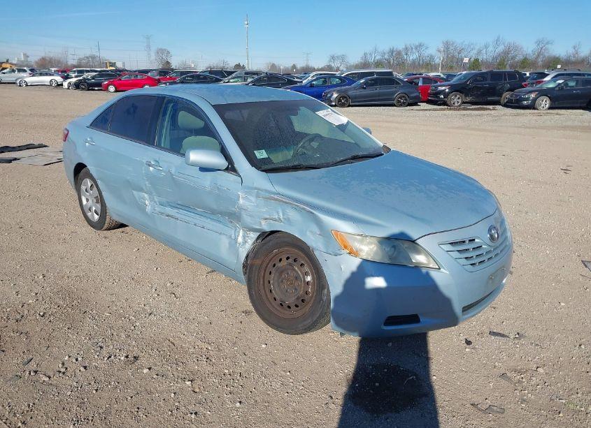 2007 Toyota Camry LE (VIN 4T1BE46K67U639640) main photo