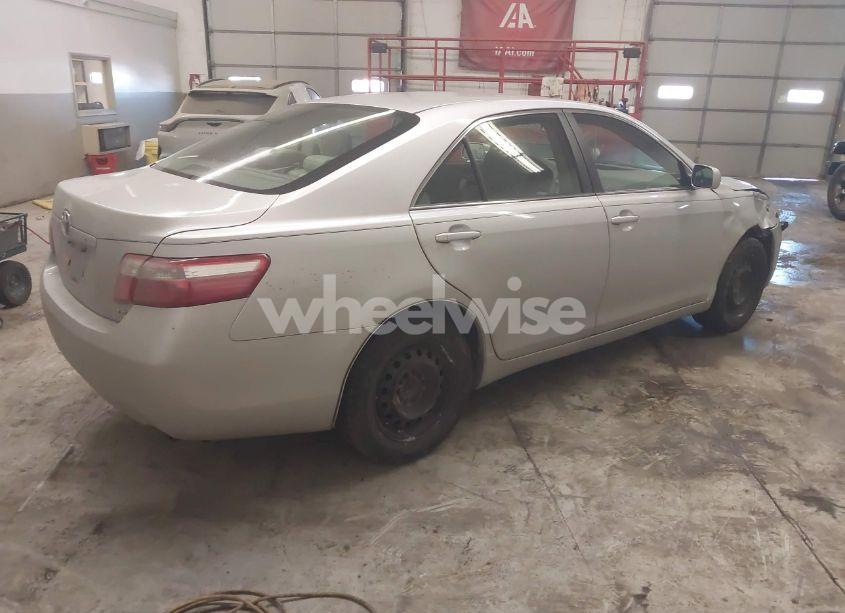 Photo 4 of 2007 Toyota Camry LE (VIN 4T1BE46K67U648158)