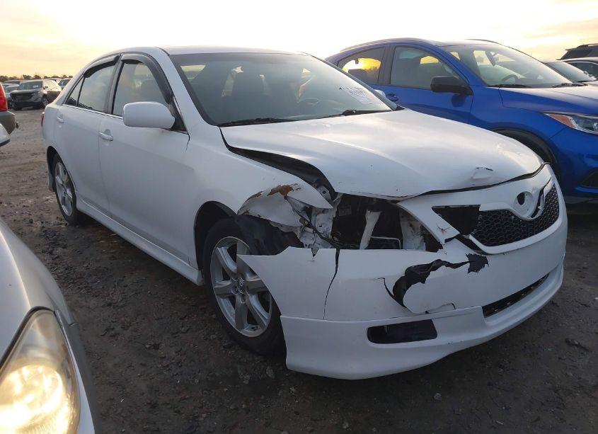 2007 Toyota Camry SE (VIN 4T1BE46K67U685128) main photo