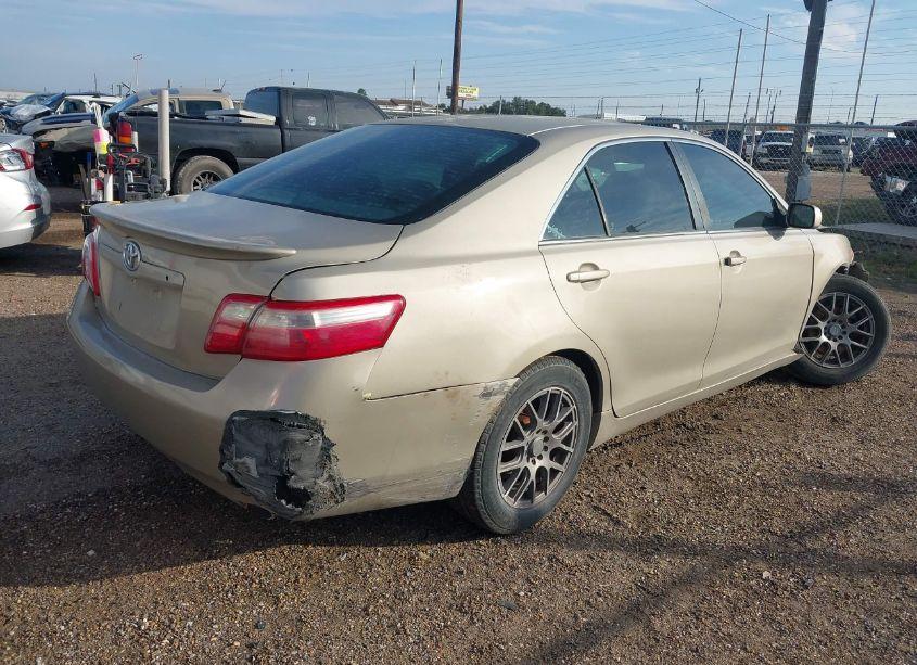 Photo 4 of 2007 Toyota Camry LE (VIN 4T1BE46K67U687963)