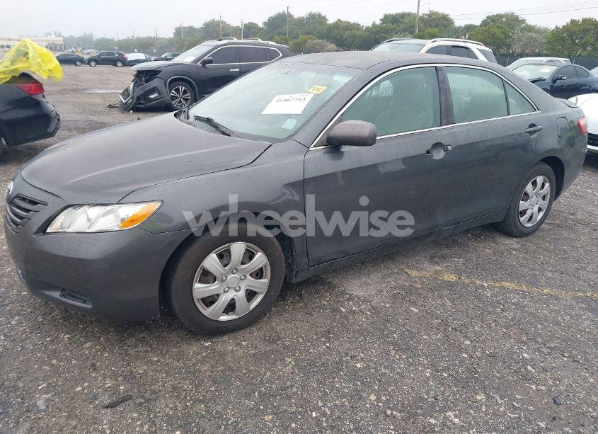 Photo 2 of 2008 Toyota Camry LE (VIN 4T1BE46K68U202352)