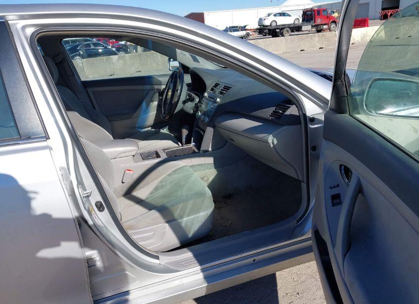 Photo 5 of 2009 Toyota Camry LE (VIN 4T1BE46K69U273150)