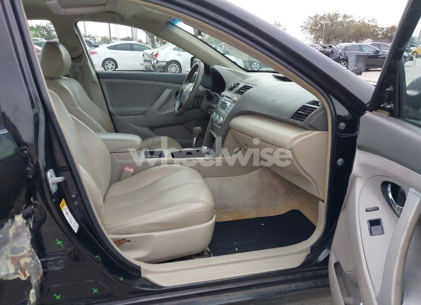 Photo 5 of 2009 Toyota Camry LE (VIN 4T1BE46K69U299960)