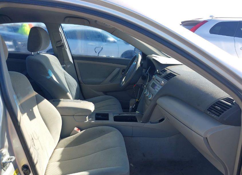 Photo 5 of 2009 Toyota Camry LE (VIN 4T1BE46K69U304879)