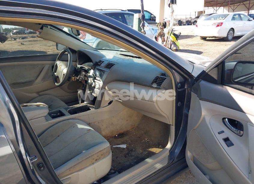 Photo 5 of 2009 Toyota Camry LE (VIN 4T1BE46K69U308351)