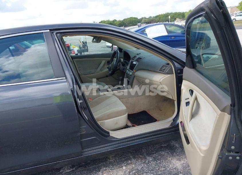 Photo 5 of 2009 Toyota Camry LE (VIN 4T1BE46K69U319558)