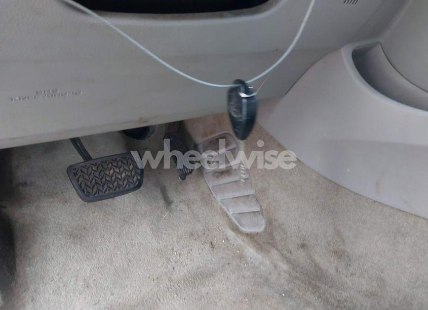 Photo 11 of 2009 Toyota Camry LE (VIN 4T1BE46K69U330804)