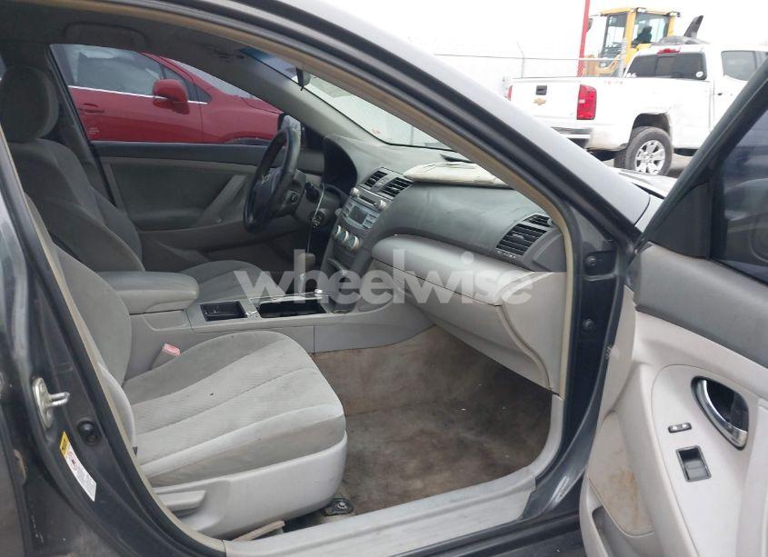 Photo 5 of 2009 Toyota Camry LE (VIN 4T1BE46K69U330804)