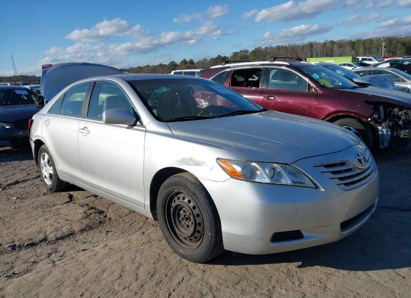 2009 Toyota Camry LE (VIN 4T1BE46K69U364001) main photo