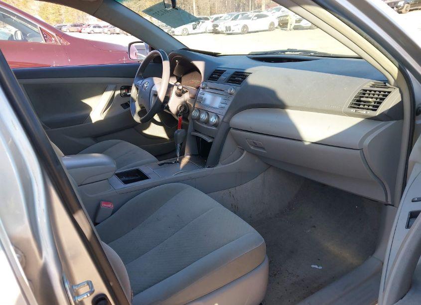 Photo 5 of 2009 Toyota Camry LE (VIN 4T1BE46K69U364001)