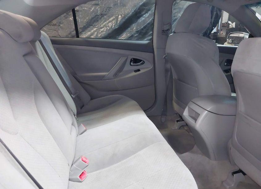 Photo 8 of 2009 Toyota Camry LE (VIN 4T1BE46K69U370722)