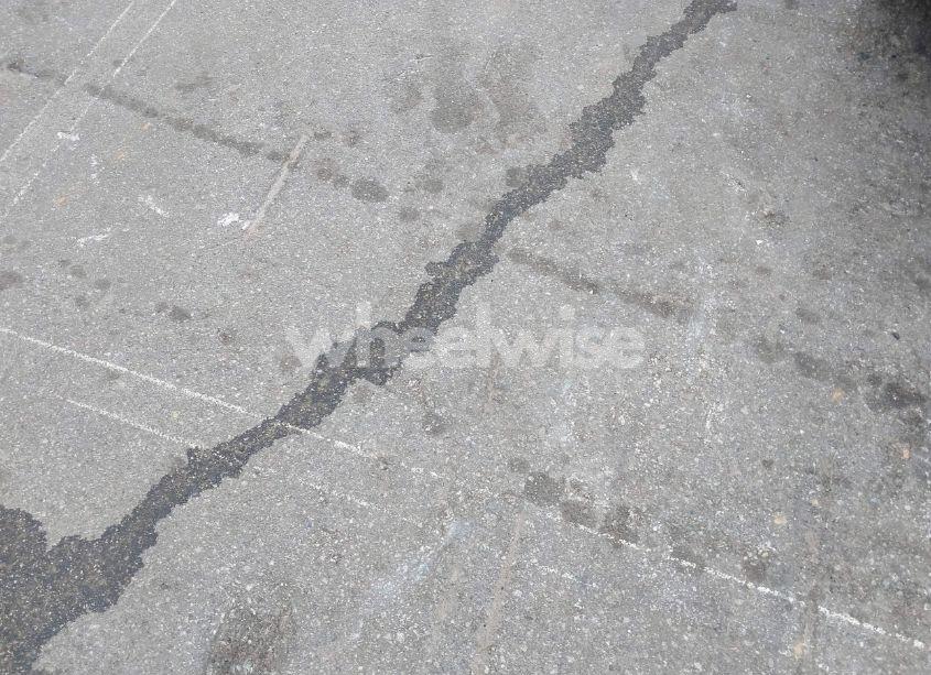 Photo 12 of 2009 Toyota Camry LE (VIN 4T1BE46K69U385012)