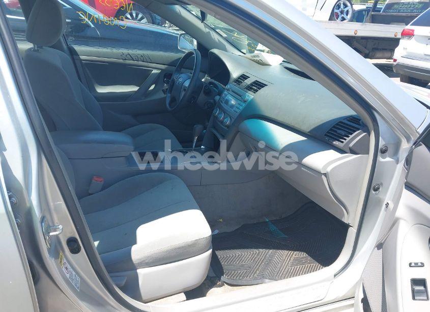 Photo 5 of 2009 Toyota Camry LE (VIN 4T1BE46K69U387794)