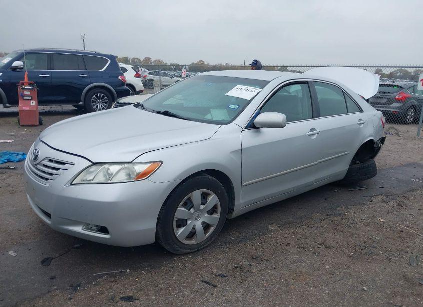 Photo 2 of 2009 Toyota Camry (VIN 4T1BE46K69U389139)