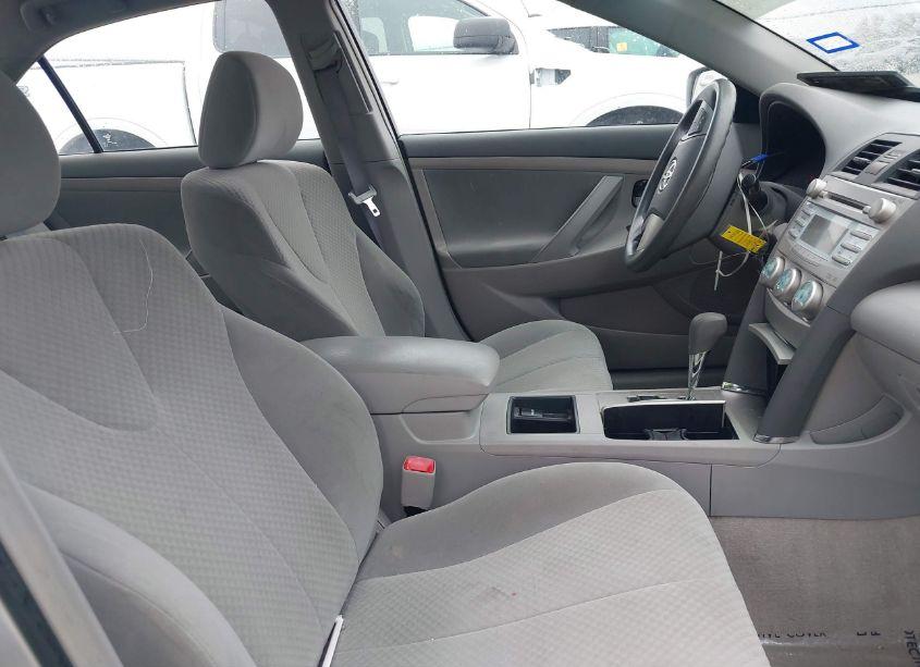 Photo 5 of 2009 Toyota Camry (VIN 4T1BE46K69U389139)