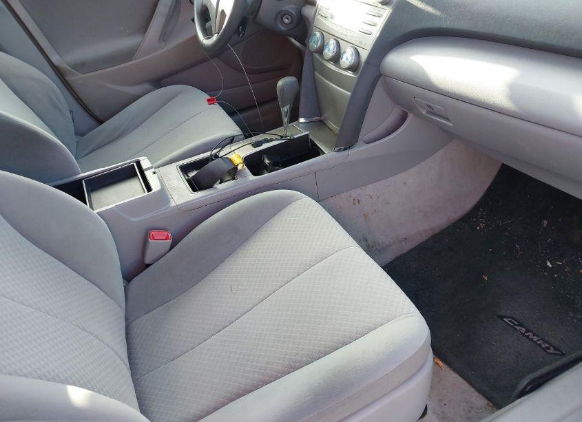 Photo 5 of 2009 Toyota Camry SE/LE/XLE (VIN 4T1BE46K69U400429)