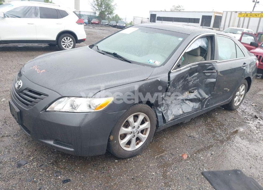Photo 2 of 2009 Toyota Camry LE (VIN 4T1BE46K69U803441)