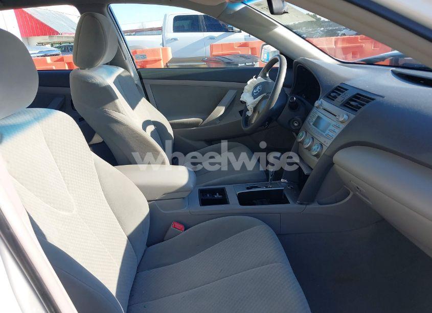 Photo 5 of 2009 Toyota Camry LE (VIN 4T1BE46K69U809286)