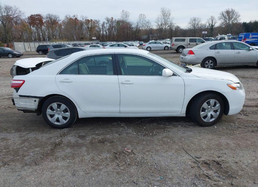 Photo 14 of 2009 Toyota Camry (VIN 4T1BE46K69U814052)