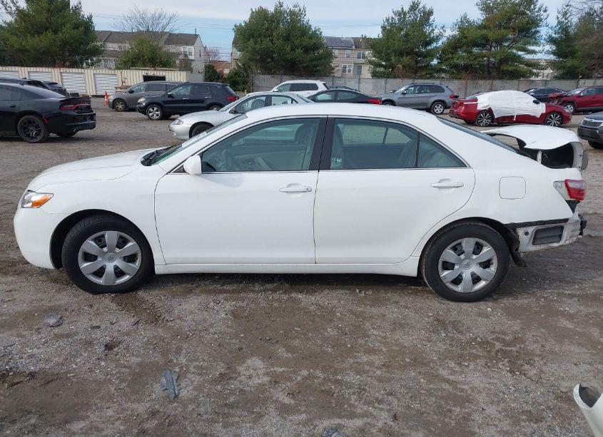 Photo 15 of 2009 Toyota Camry (VIN 4T1BE46K69U814052)