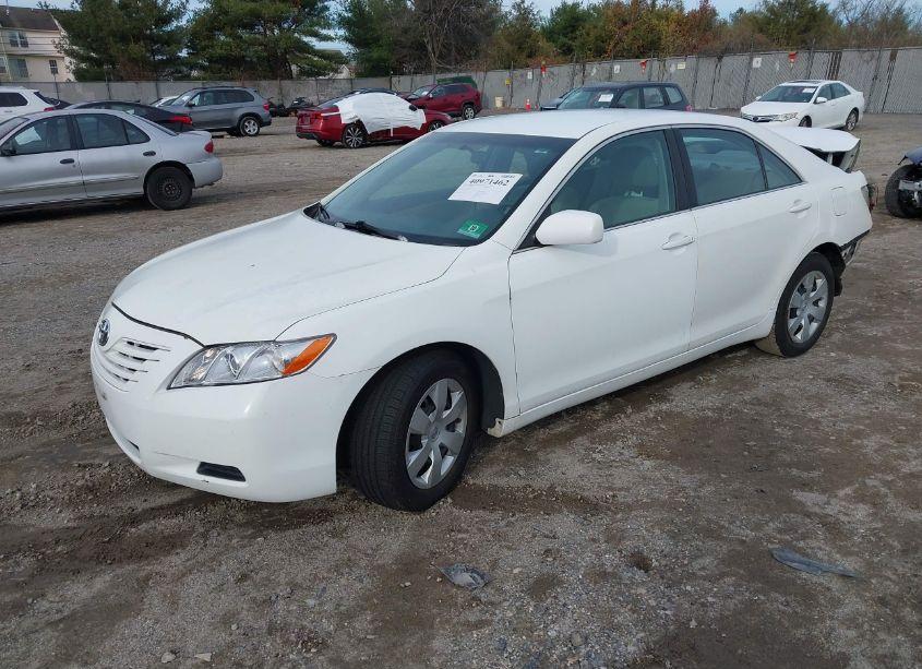 Photo 2 of 2009 Toyota Camry (VIN 4T1BE46K69U814052)