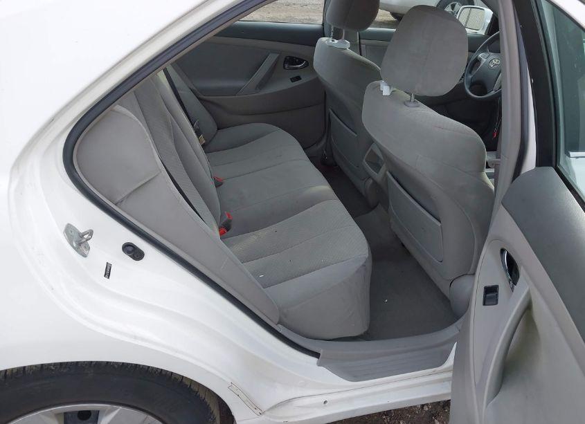 Photo 8 of 2009 Toyota Camry (VIN 4T1BE46K69U814052)