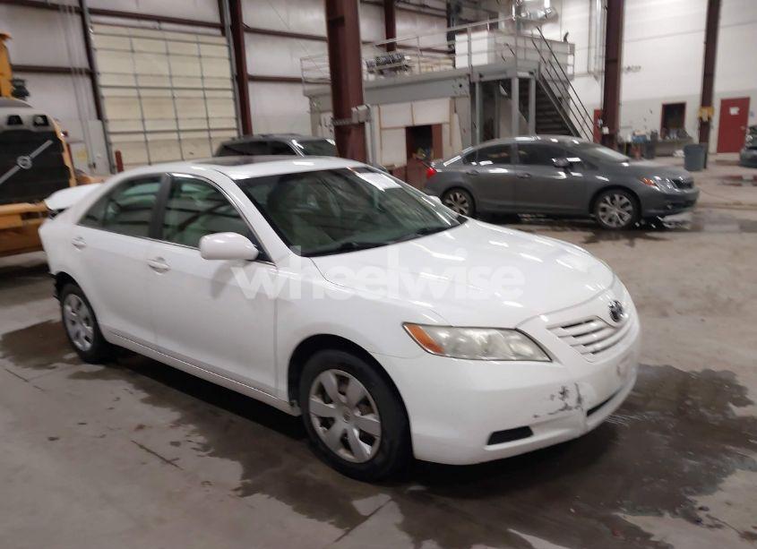 2009 Toyota Camry LE (VIN 4T1BE46K69U818358) main photo