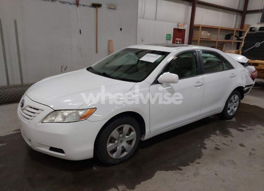 Photo 2 of 2009 Toyota Camry LE (VIN 4T1BE46K69U818358)