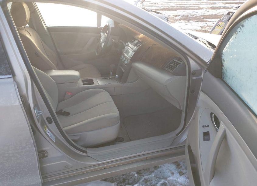 Photo 5 of 2009 Toyota Camry (VIN 4T1BE46K69U829246)