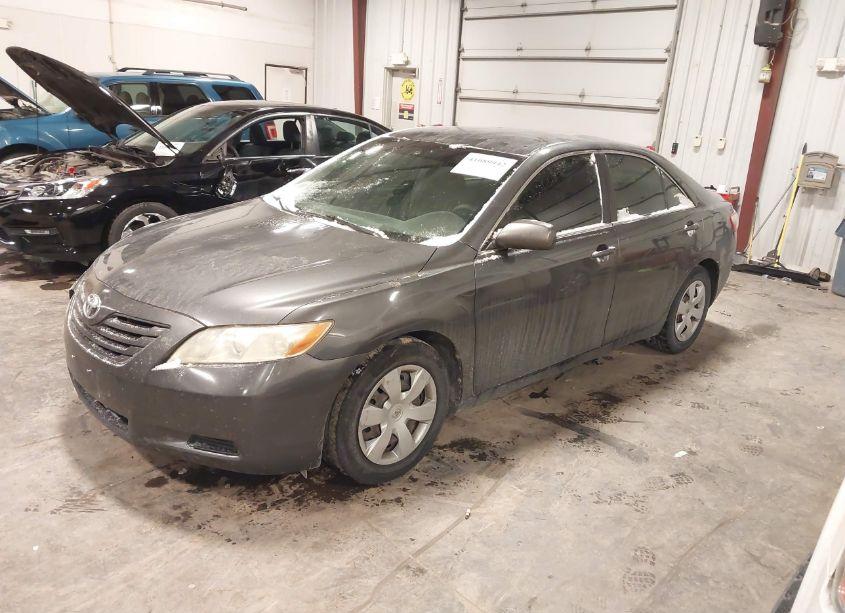 Photo 2 of 2009 Toyota Camry LE (VIN 4T1BE46K69U831630)