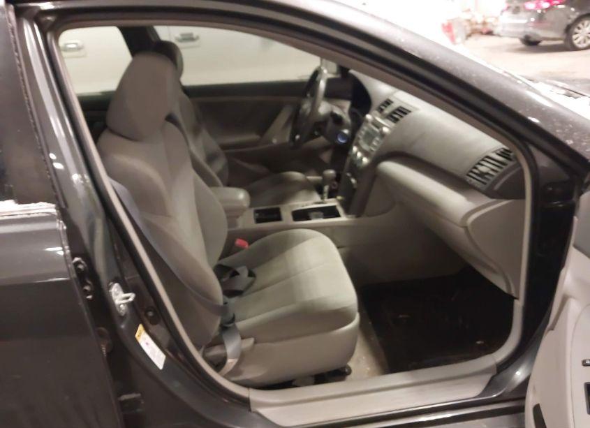 Photo 5 of 2009 Toyota Camry LE (VIN 4T1BE46K69U831630)