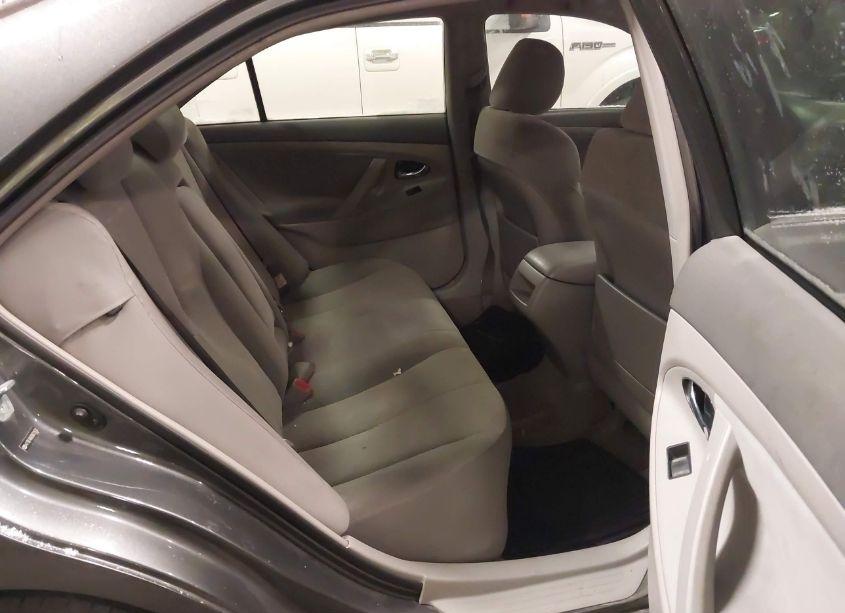 Photo 8 of 2009 Toyota Camry LE (VIN 4T1BE46K69U831630)